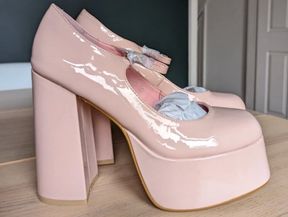 Cumming in pink platforms