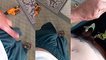 Mickey Knoxx Big Cock Swanging!!