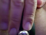 Vibrating anal beads