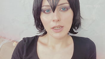 You and Mavis are alone in Dracula&#039_s castle and she wants you to fuck her and cum deep in her pussy on Halloween