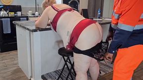 The plumber got distracted & drained his pipe on the female customer fat Pussy - big ass bbw ssbbw
