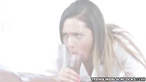 Teen Jaye Summers blows big cock before interracial banging