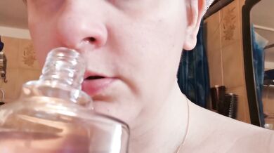 Do you have a sneeze fetish try this ebony girl blowing her nose