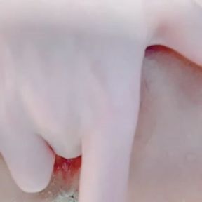 Skinny Asian girl Fuck herself at home 用手让自己高潮喷水