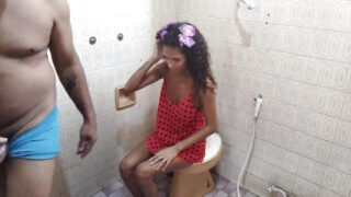 Ekkel anal creampie for tynn latina hore