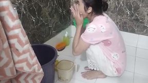 Budha ne meri jawani dekh kar jabar dasti chut mari