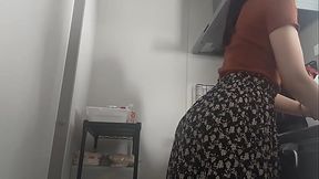 キッチンで家事しながらパンツの中に玩具入れたら痙攣が止まらなくなっちゃった清楚系巨乳女子