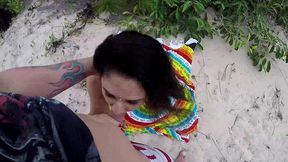 casal foge da rotina e fode na rua na beira da praia - sumaya ganesha - joy cardozo