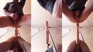 Ops68ops con un enorme dildo nel culo