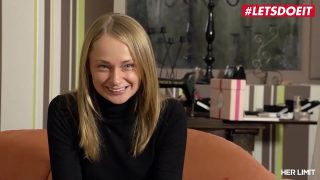 Hardcore film med naturlige pupper stor rumpe Ivana Sugar blir røff anal knullet av stor pikk