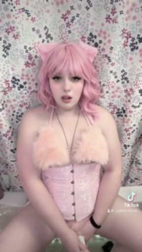 Cat girl plays with vibrator until she cums