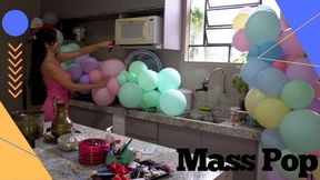 Lily Kitchen Pop and Play