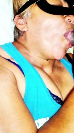 I Invite the Lady I Met at the Gym Over to My House and She Ends up Giving Me a Good Blowjob.