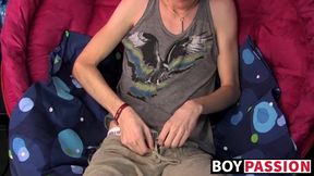 Emo twink Preston Andrews fingers his ass and wanks big cock