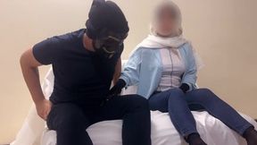 Persian Conversation Scenario: A Private Tutor's Unexpected Offer for Extra Cash