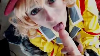ファイナルファンタジーコスプレイヤーのシンディ・オーラムが集中的なディープディルドファックをする