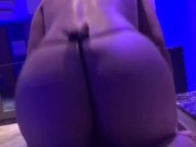 No aguante y me folle al amigo de mí novio que tiene una verga enorme