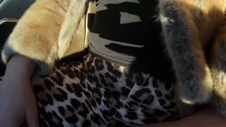 Preview- Cheating wife goes fur-coat shopping with her husband's friend 221 p1