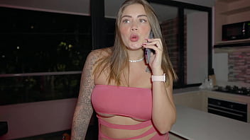 Delivery man receives blowjob and sex as a tip - Sara Blonde