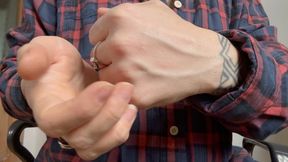 hands with big veins avi