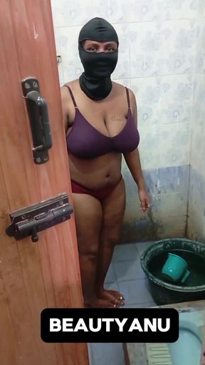 Bigboobs Aunty Sex with Neighbor