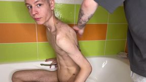 Alex Is Such a Bad Hairdresser!