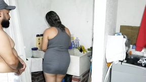 Fuck my maid! She&#039;s a whore who sucks her rich!