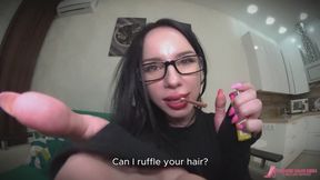 Tiny Stranger in My Purse - 4K