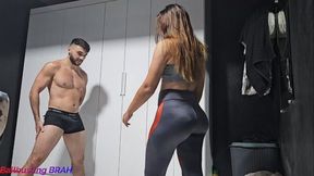 Anny Sâmia ballbusting in legging