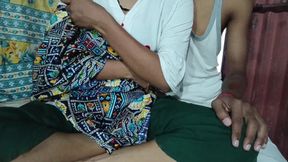 Desi bhabhi ki chudayi se nikala pani