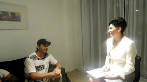 ninfomana y sus dos maridos arman t5erapia de grupo para enfiestarse a un paciente