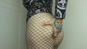 Big-Ass Tattooed Amateur's Solo Webcam Show (Curvy Woman)