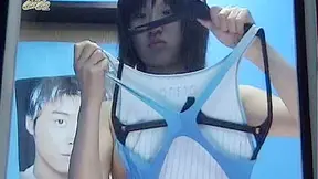 Diva Japonesa Encantadora Muestra Su Túnel Amoroso Peludo