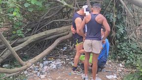 dando o cu na trilha!