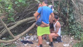 dando o cu na trilha!