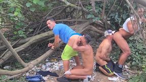dando o cu na trilha!