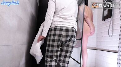 Bathroom Prank - La Mom Gets Naked by Prank Stepson