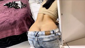 Roommate Buttcrack Voyeur