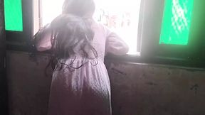 Bhabhi ko chupke se jakar land bur me daal diya