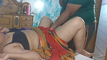 Desi Sexy Bhabhi Ki Baate Jo Aapko Lauda Khada Kar Degi (Hindi audio)