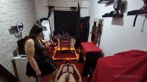 Squirting Machine Fuck Gushing Everywhere - Mature Lesbians Explode