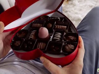 Elsa Jean - Valentine Screw