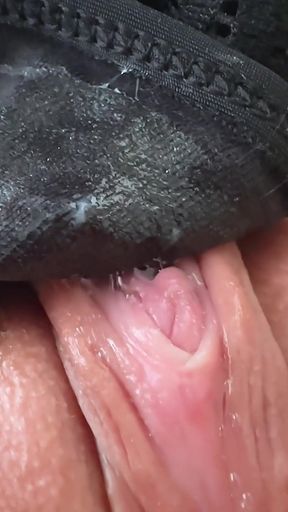 Why Do I Have This Extra Pussy Grool Today?! I Urgently Need Someone to Lick That Mess Out