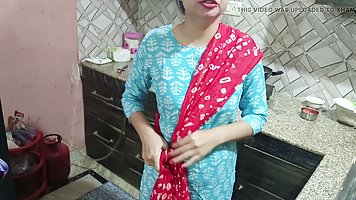 Amateur busty Indian MILF masturbates in the kitchen