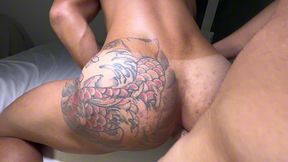 carioca rabudo tatuado levando rola!