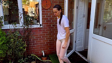 Wetlook Catwalk – But which wet clothes work?