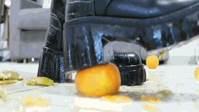 Oranges and tangerines scattered around the kitchen WMV(1280x720)FHD