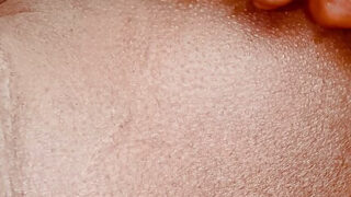 Clip solo của một cô gái mại dâm đồng tính nghiệp dư người Ấn Độ đang tự sướng.