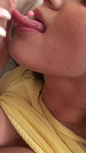 Two Huge and Shocking Tits for a Memorable Handjob