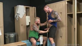 Big - Riley Mitchell Likes It Big In The Locker Room